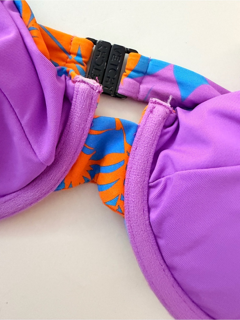 VETCHY Laguna Tropical Leaf Underwire Bikini Top - Picture 7 of 8